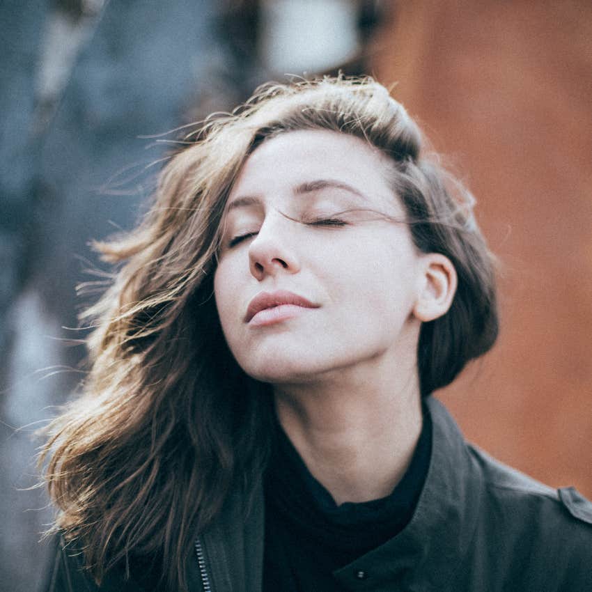 5 Obvious Habits Of People Who Are Actually Filled With Self Doubt, But Don’t Realize It