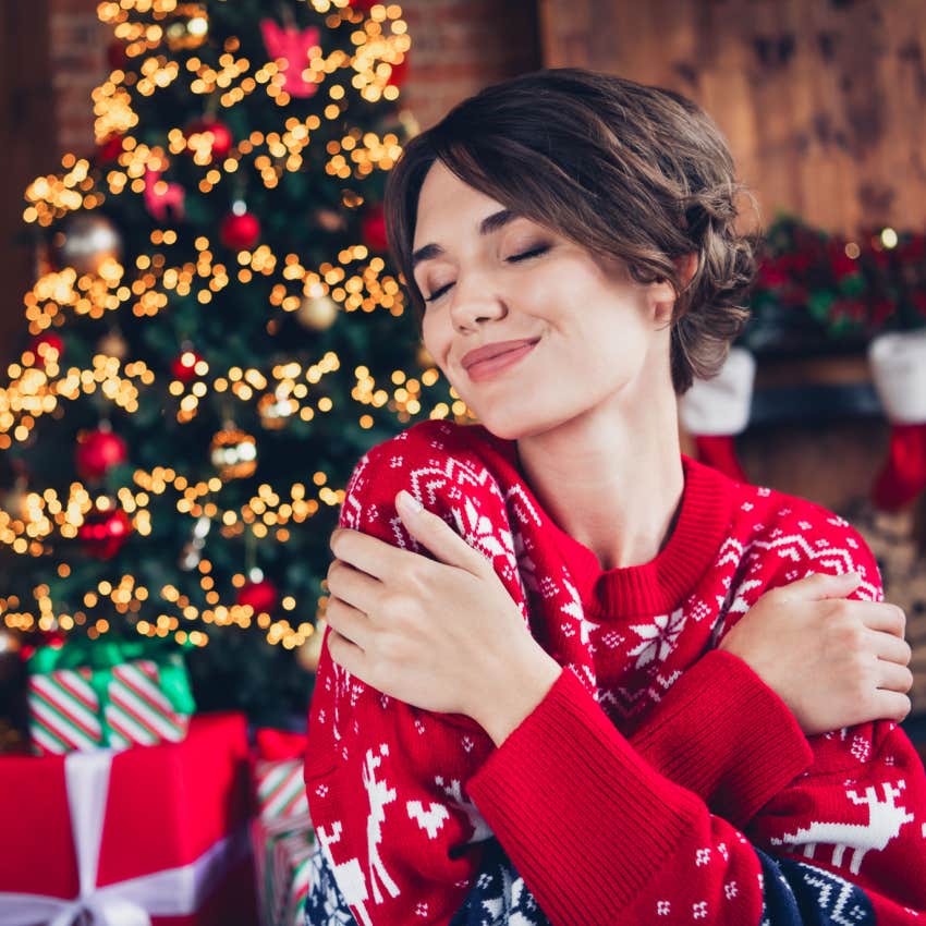 Man Makes Single Christmas Cards To Let Friends And Family Know He's Still Not Married