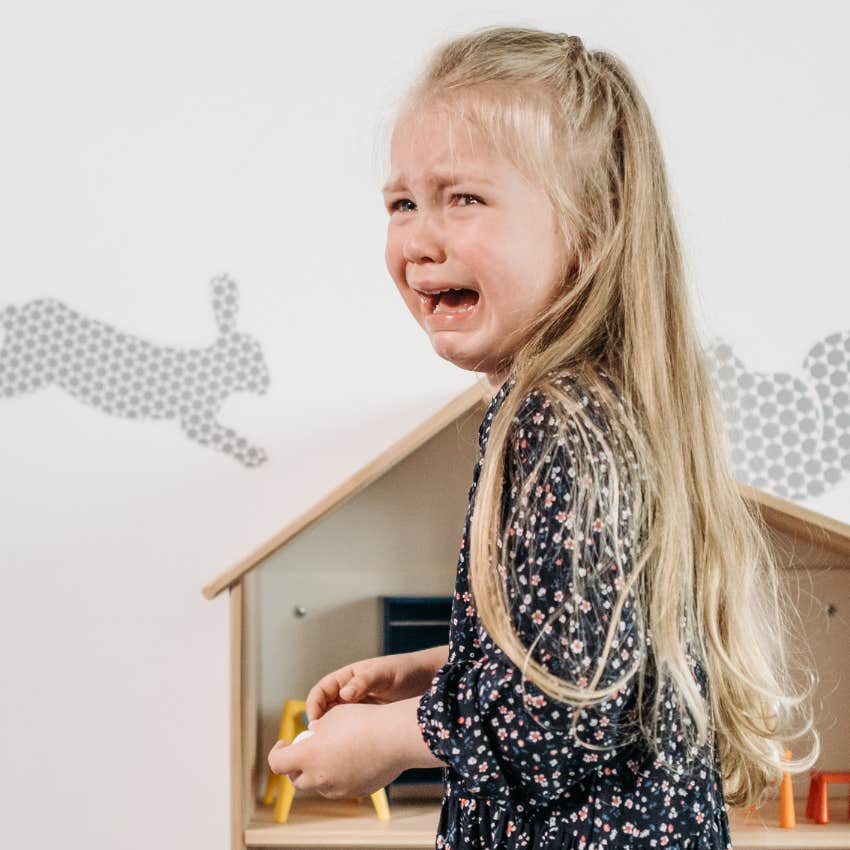 Little Girl Gets Gift From Santa That Shows Mom The Most Expensive Gift Isn't The Most Impactful