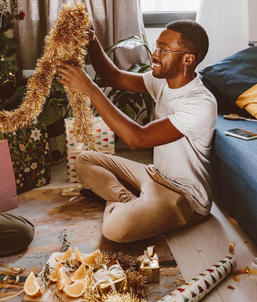 Teen Son Of A Newly Single Mom Insists She Put Her Stocking Out Despite It Always Being Empty