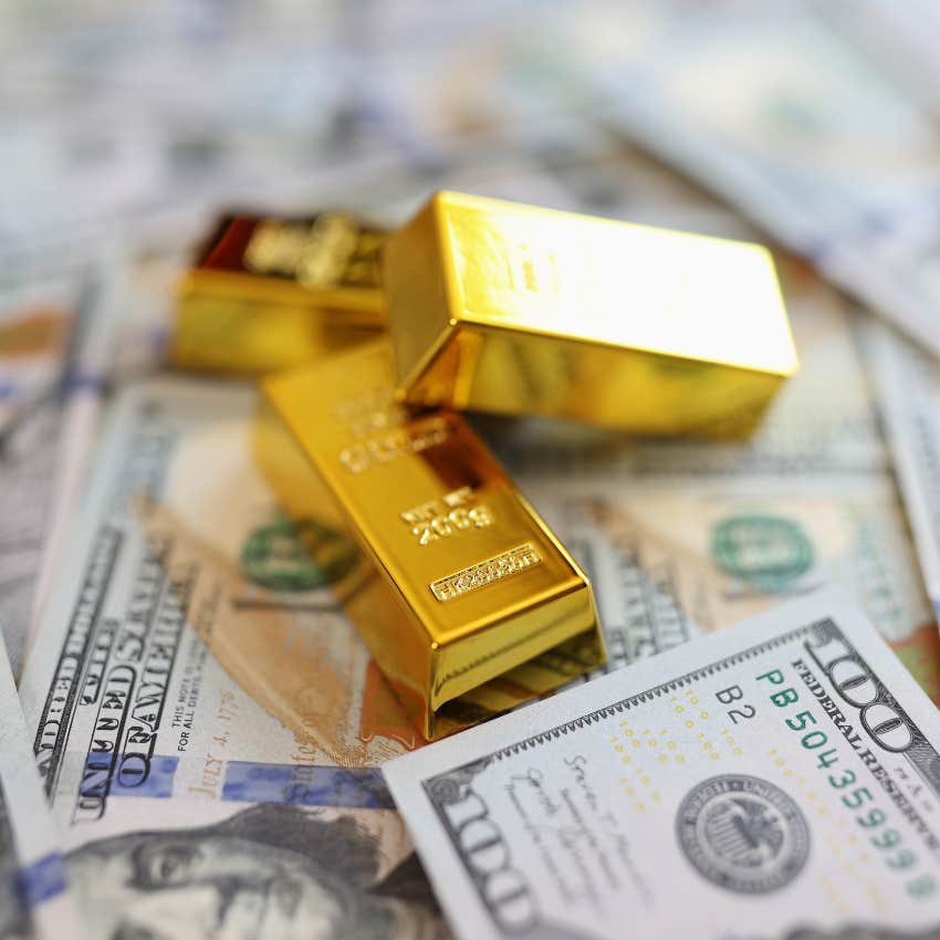 Woman's Friends Furious After Finding Out She's Independently Wealthy