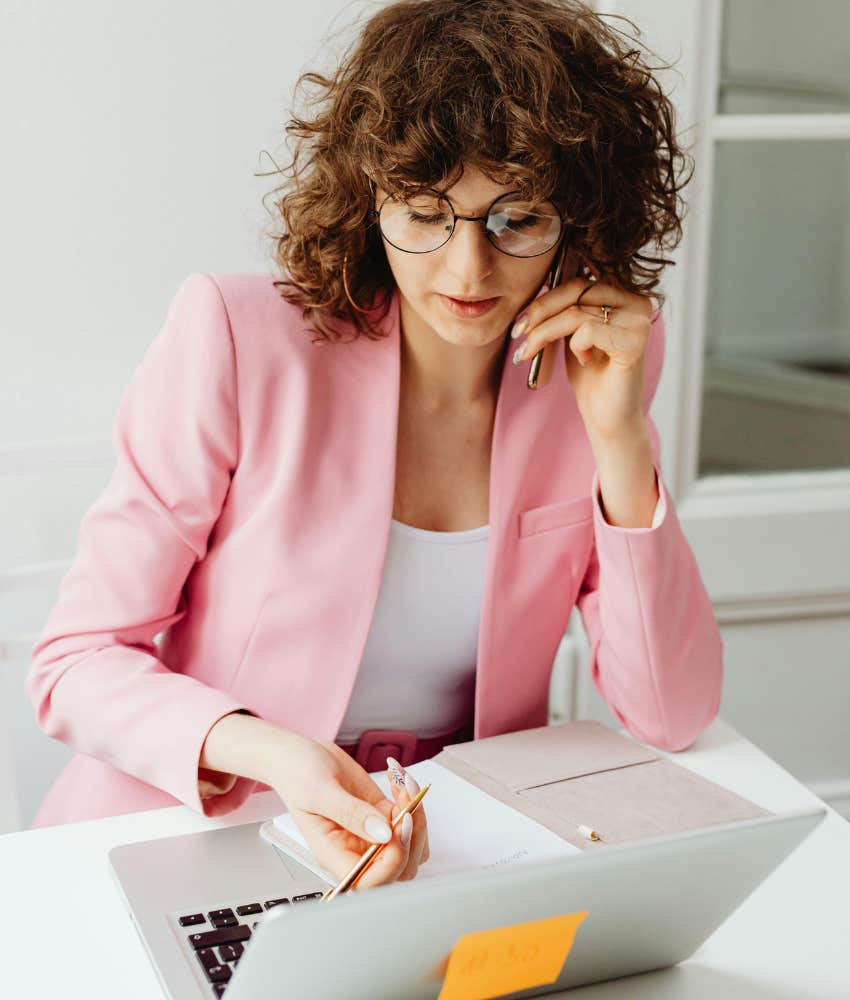 Worker Reveals Why She Rejected Her Company's Offer For A Free iPhone